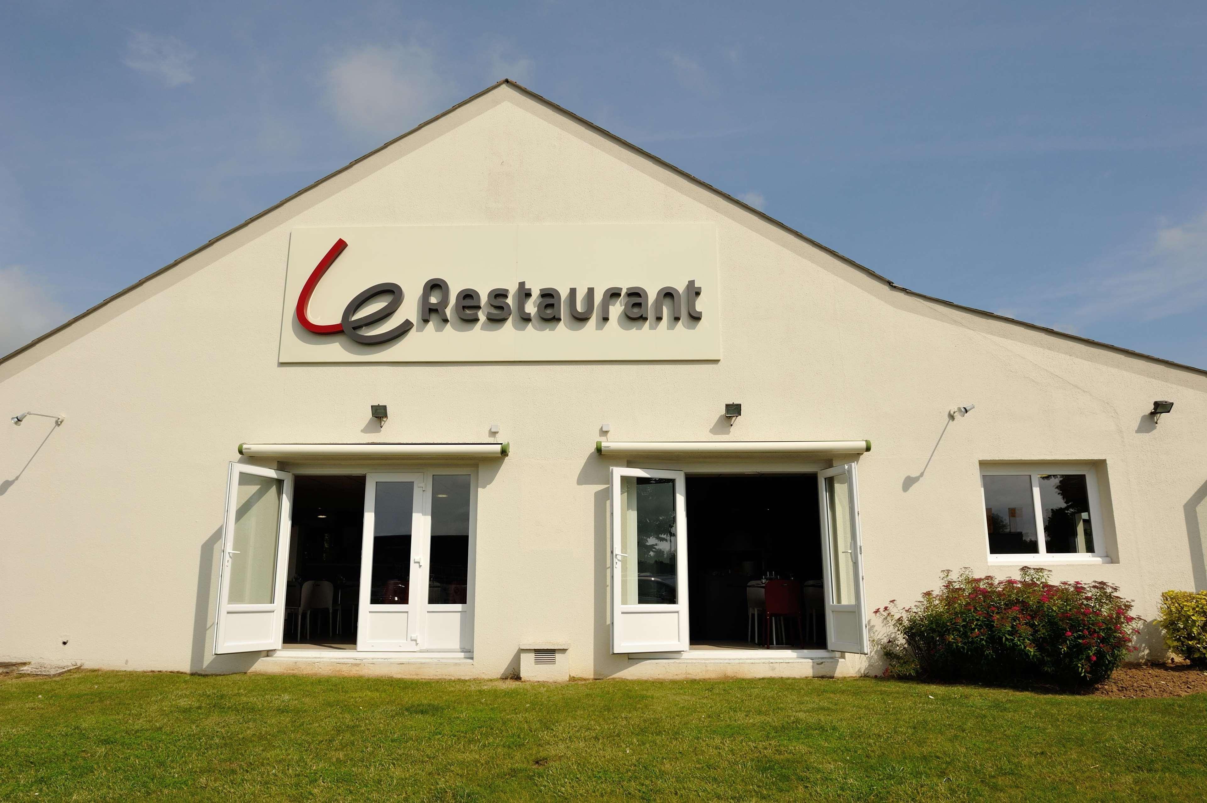 Campanile Saint Quentin Hotel Exterior photo